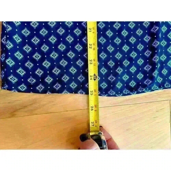 Roz & Ali Flutter Sleeve Blouse size Small - Picture 5 of 6